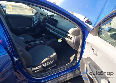 2025 Kia K4 Lxs z USA, uszkodzony, nr VIN 3KPFT4DEXSE188177